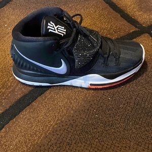 Men sneakers worn once but really good condition!